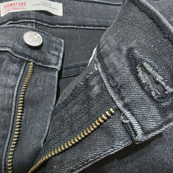Levi Strauss Signature Heritage Cutoff Short High Rise Womens Sz 12/W31 & 18/W34 - Picture 9 of 11